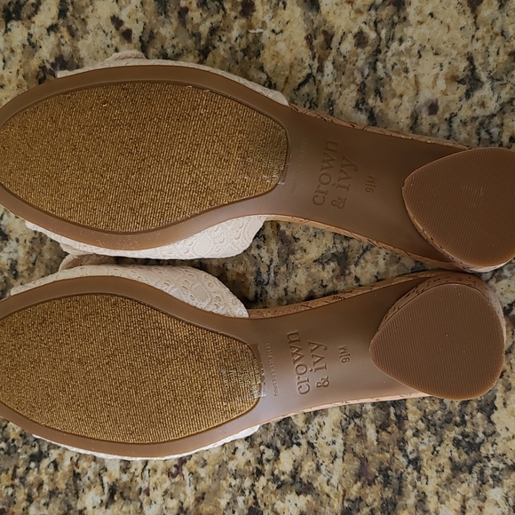 Crown and Ivy Sandals - cork hill - Picture 4 of 9